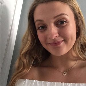 Meet your Posher, Avery